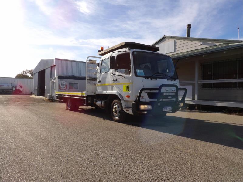 2012 Fuso Fighter Crew Cab Tray Top 1024