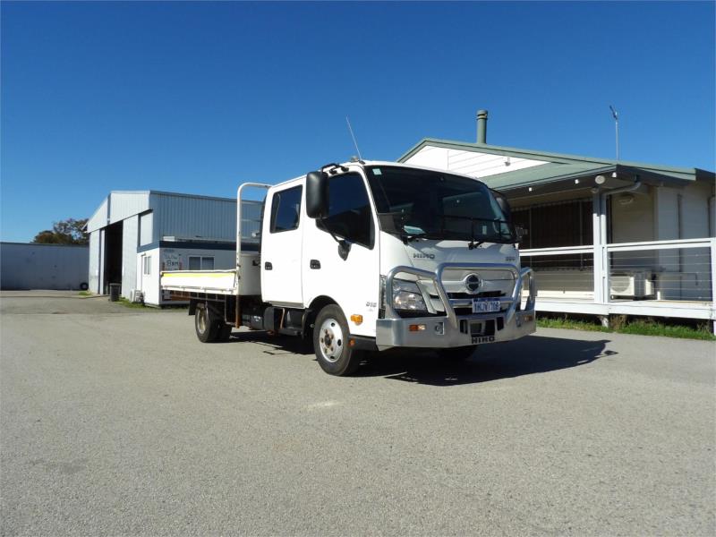 2021 Hino 300 Series Dual Cab Tray Top 616 Crew