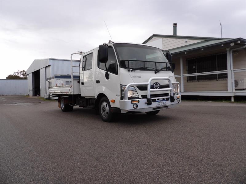 2020 Hino 300 Series Dual Cab Tray Top 616