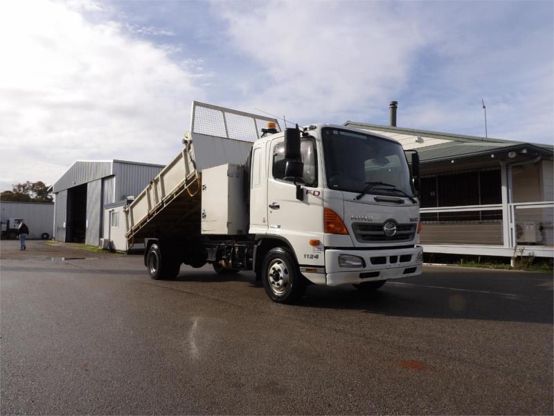 2016 Hino 500 Series Tipper FD1124