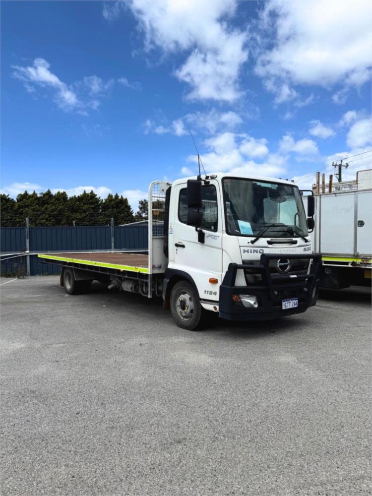 2019 Hino 500 Series Tray Top FC1124 Auto