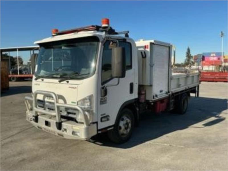 2014 Isuzu N Series Tipper NPR 300