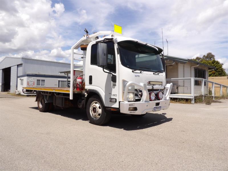 2020 Isuzu N Series Tray Top NPR 65/45-190