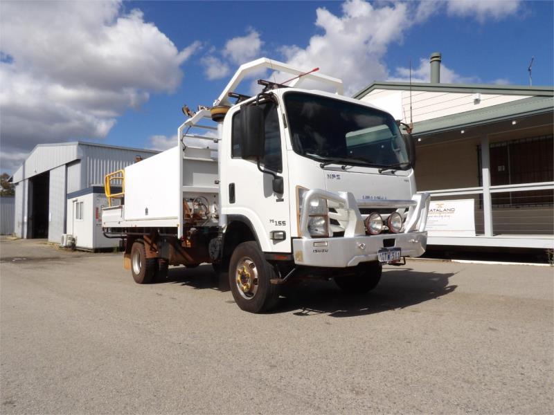 2018 Isuzu N Series Service Truck NPS 75/45-155