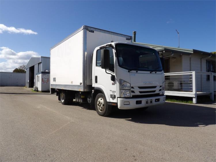 2020 Isuzu N Series Pantech NNR
